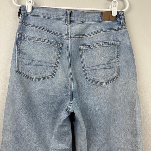 American Eagle Relaxed Mom Jeans Busted Knees 6 Light Wash - Picture 6 of 13